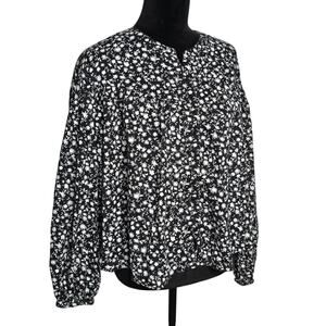 Scoop Women’s Black & White Floral Long Sleeve Blouse Size M 8/10 Button Front